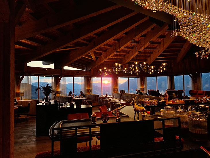 Panorama im jezz AlmResort Ellmau (&copy;Foto: Martin Lifka)